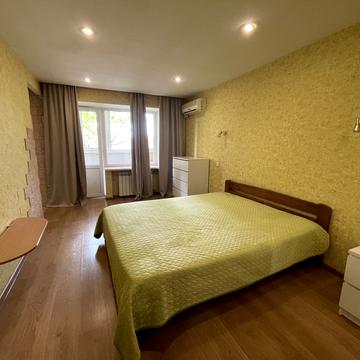 Січеславська Набережна вул., 12-А