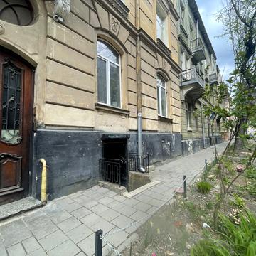 Генерала Миколи Арсенича вул., 6