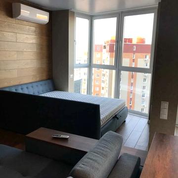 Драгоманова вул., 1-К