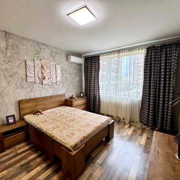 Європейського Союзу просп. (Правди), 45-А