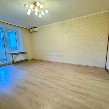 Алана Шепарда вул. (Суворова), 14