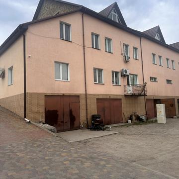 Приозерна вул., 22