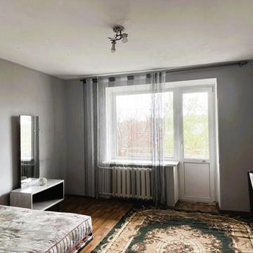 Богдана Хмельницького вул., 43