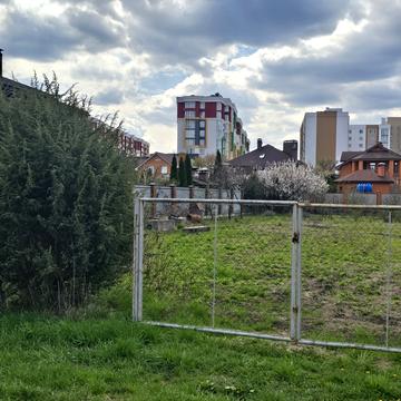 Центральна вул., 16