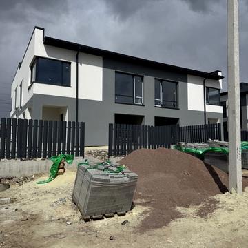 Володимира Мономаха вул., 1