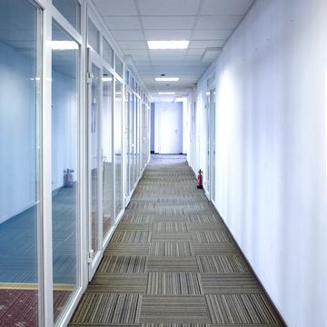 Леся Курбаса просп., 4