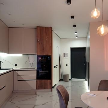 Університетська вул., 3/4