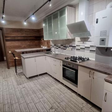 Левка Лукяненка вул. (Василя Жуковського), 16, 18, 20, 24