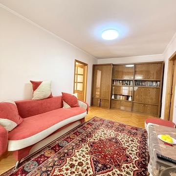 Дмитра Яворницького вул. (), 3