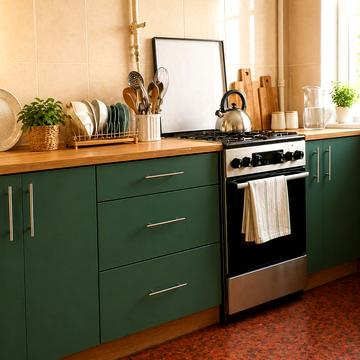 Космонавтів вул., 10