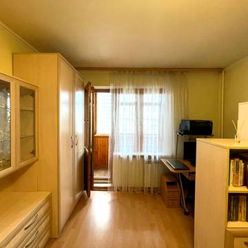 Йорданська вул. (Лайоша Гавро), 3