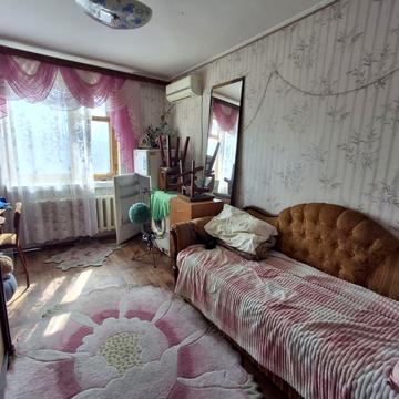 Академіка Заболотного вул., 12