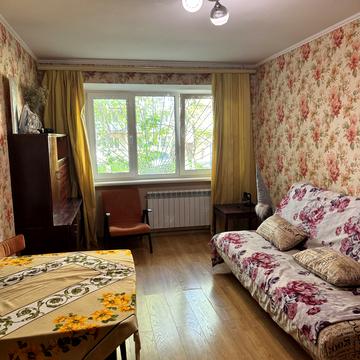 Академіка Філатова вул., 50