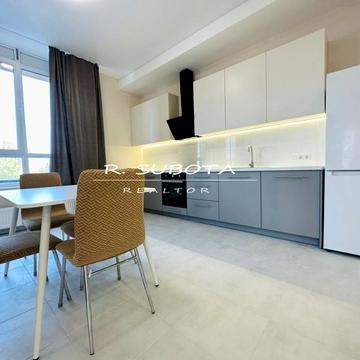 Зоряний бульв., 1м