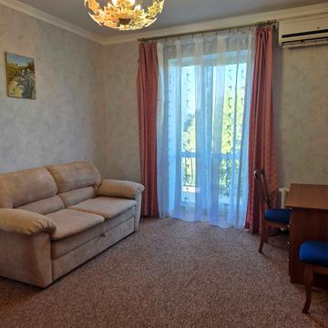 Семінарська вул., 18/20