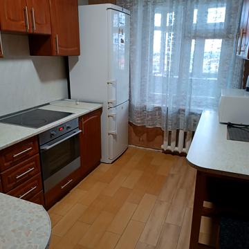 Академіка Корольова вул., 85