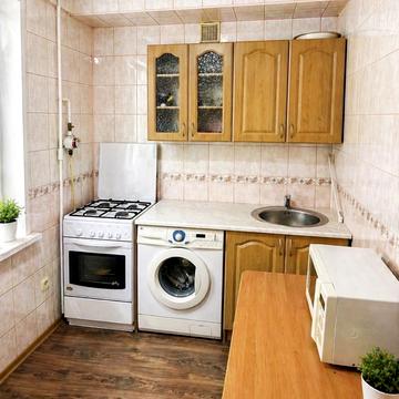 Зодчих вул., 18