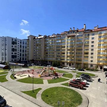 Пасічна вул., 171