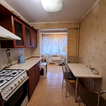 Володимира Сосюри вул., 4