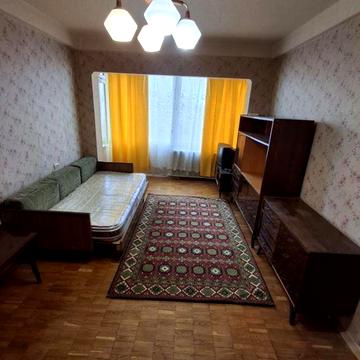 Ореста Левицького вул. (Академіка Курчатова), 13