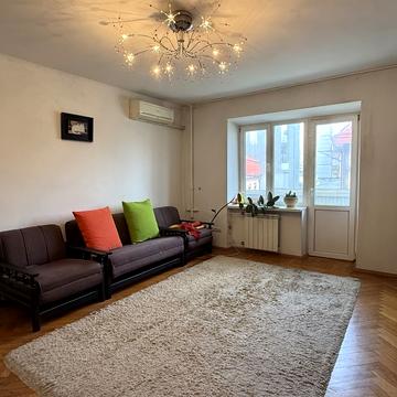 Лесі Українки бульв., 19