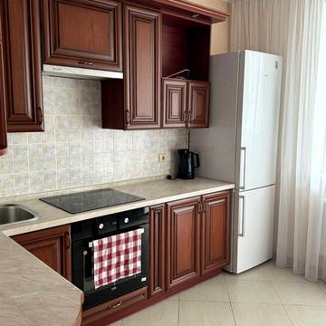 Драгоманова вул., 6/1