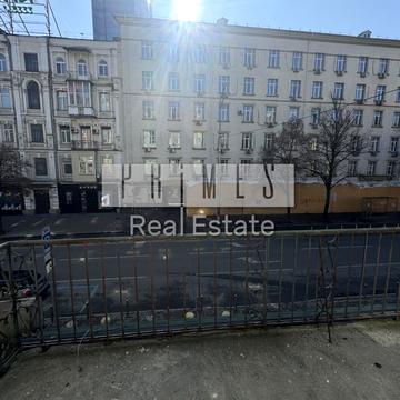 Шота Руставелі вул., 4