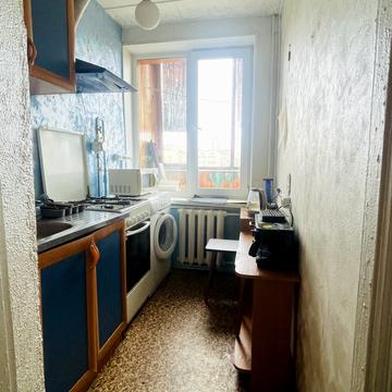 Златопільська вул., 3