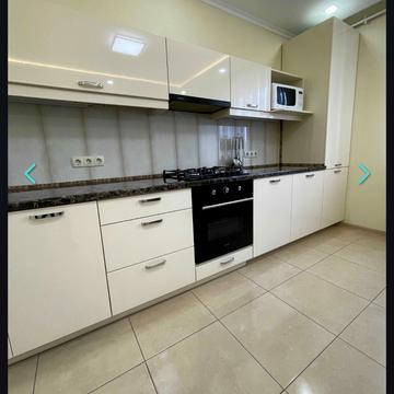 Набережна Перемоги вул., 62