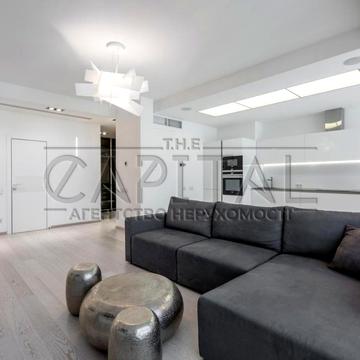 Андрія Верхогляда вул. (Михайла Драгомирова), 11