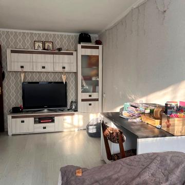 Зарічанська вул., 4