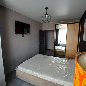 Дніпровська набережна вул., 17-К