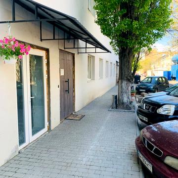 Бугаївська вул., 37 