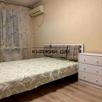 Березняківська вул., 26