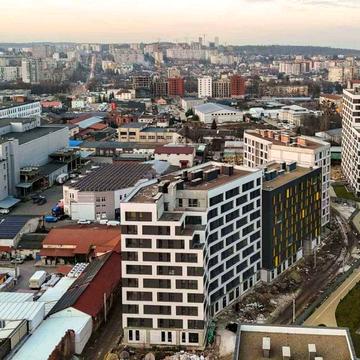 Богдана Хмельницького вул., (ЖК Вежа (будинок 2))