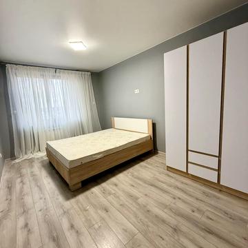 Павла Тичини вул., 9