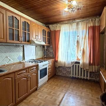 Ботанічний пров., 4