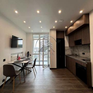 Богдана Хмельницького вул., (ЖК Вежа (будинок 1))