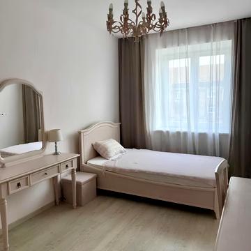 Богдана Гаврилишина вул. (Ванди Василевської), 15