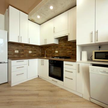 Карла Мікльоша вул., 17