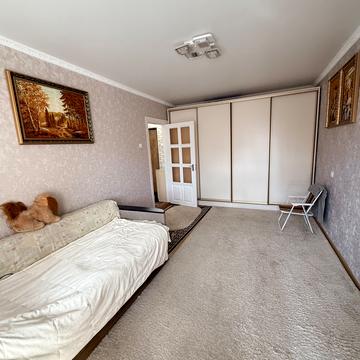 Романа Шухевича вул., 18