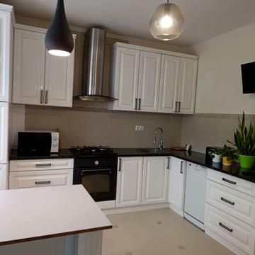 Панаса Мирного вул., 1