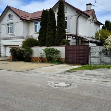 Флотська вул., 17