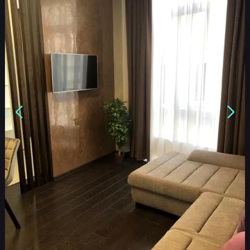Набережна Перемоги вул., 7