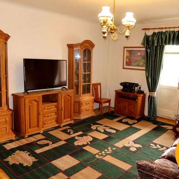 Шовковична вул., 20