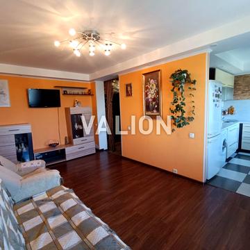 Миколи Ушакова вул., 8