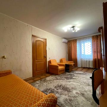 Слави бульв., 8