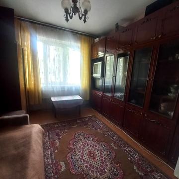 Андрія Мельника вул., 16