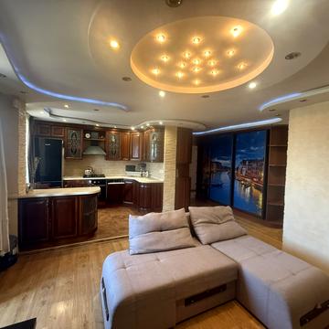 Олександрійська вул., 4