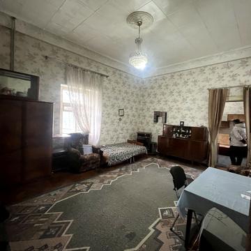 Італійський бульв., 11